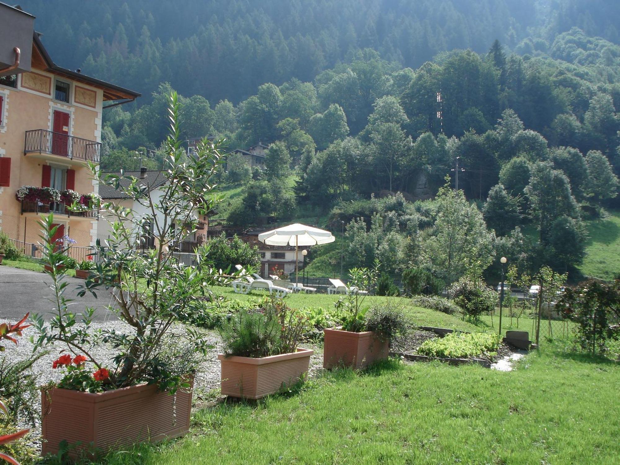 Hotel Pedretti Branzi Esterno foto